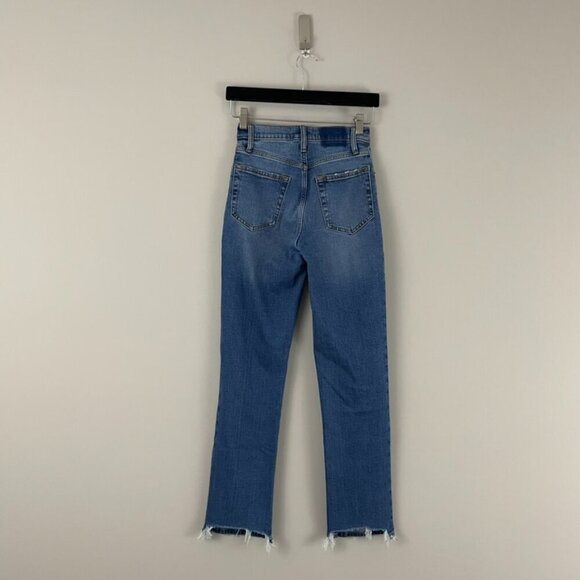 Abercrombie & Fitch Ultra High Rise The Ankle Straight Jeans Size 24 Long - Picture 2 of 6